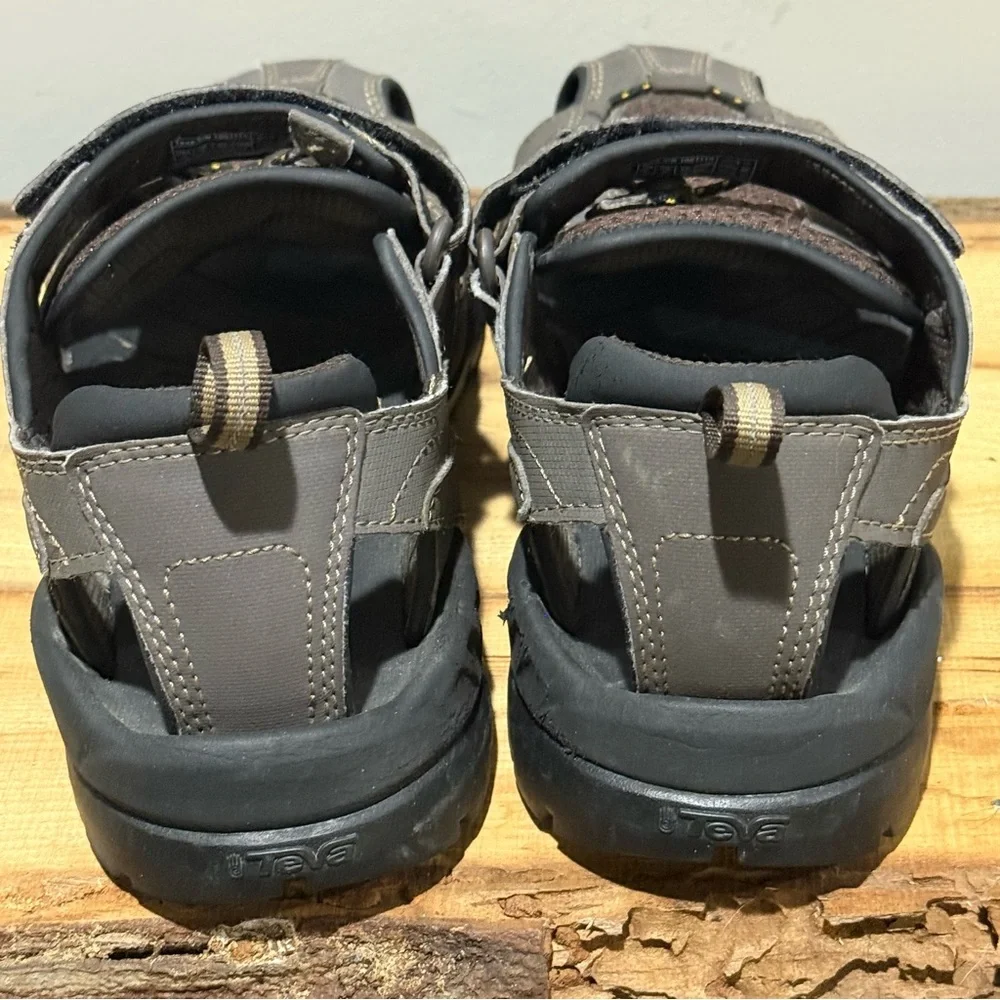 Teva Forebay Hiking Sandals Water Size 9 A35‎